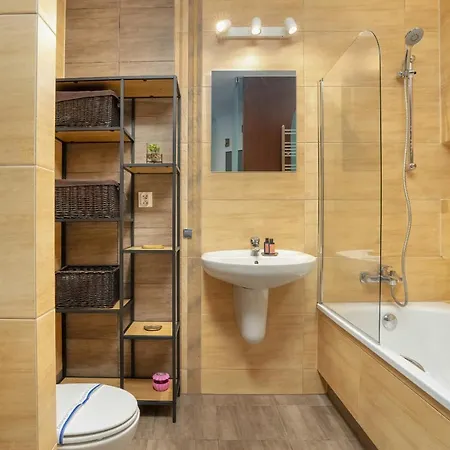 شقة Beautiful & Spacious Strzalowa Near Centre By Renters