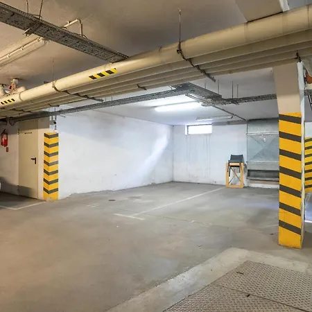 شقة Beautiful & Spacious Strzalowa Near Centre By Renters بوزنان