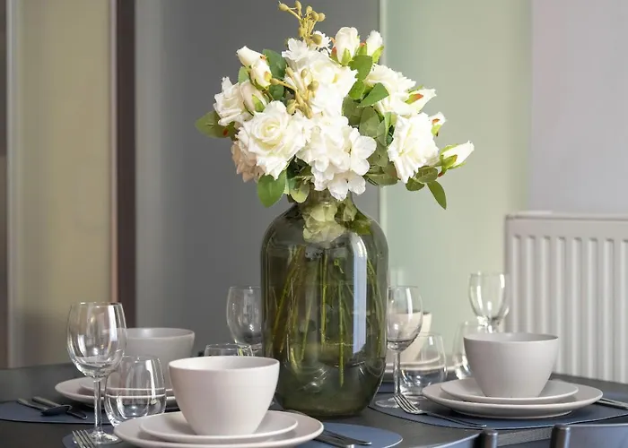 Beautiful & Spacious Strzalowa Near Centre By Renters * 포즈난