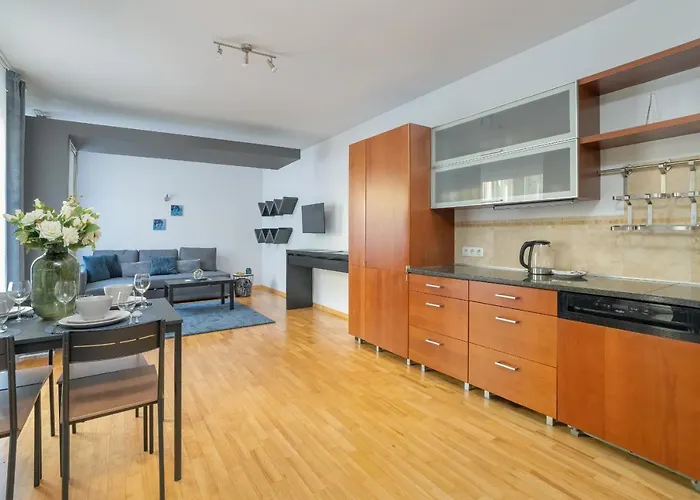 아파트 Beautiful & Spacious Strzalowa Near Centre By Renters 포즈난